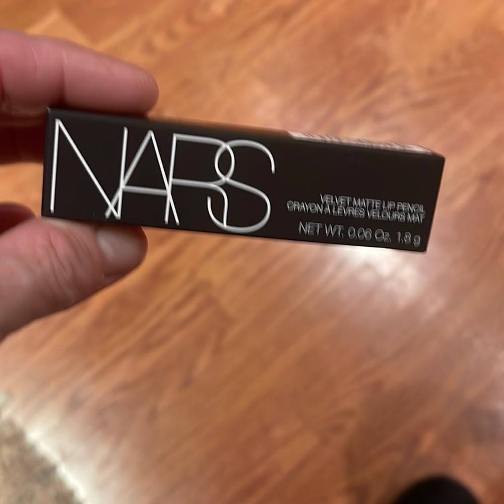 NARS velvet matte lip pencil